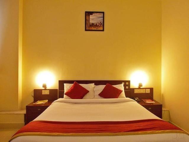 Maya International Hotell Mangalore Exteriör bild